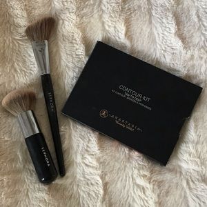 Anastasia Beverly Hills Contour Kit (Tan to Deep)